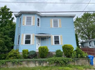 117 Chestnut Hill Ave, Cranston, RI 02920