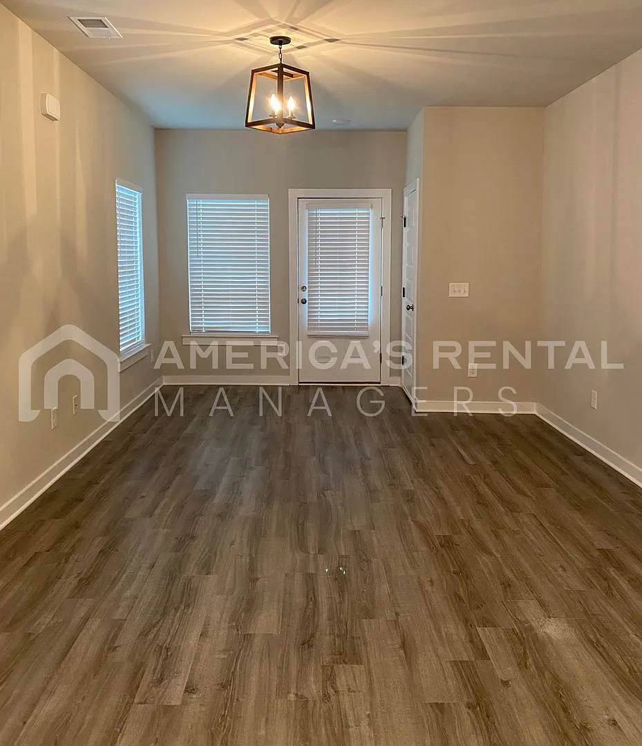 Home for Rent in Cullman, AL.. View with 48 Hours Notice! — Photo 3