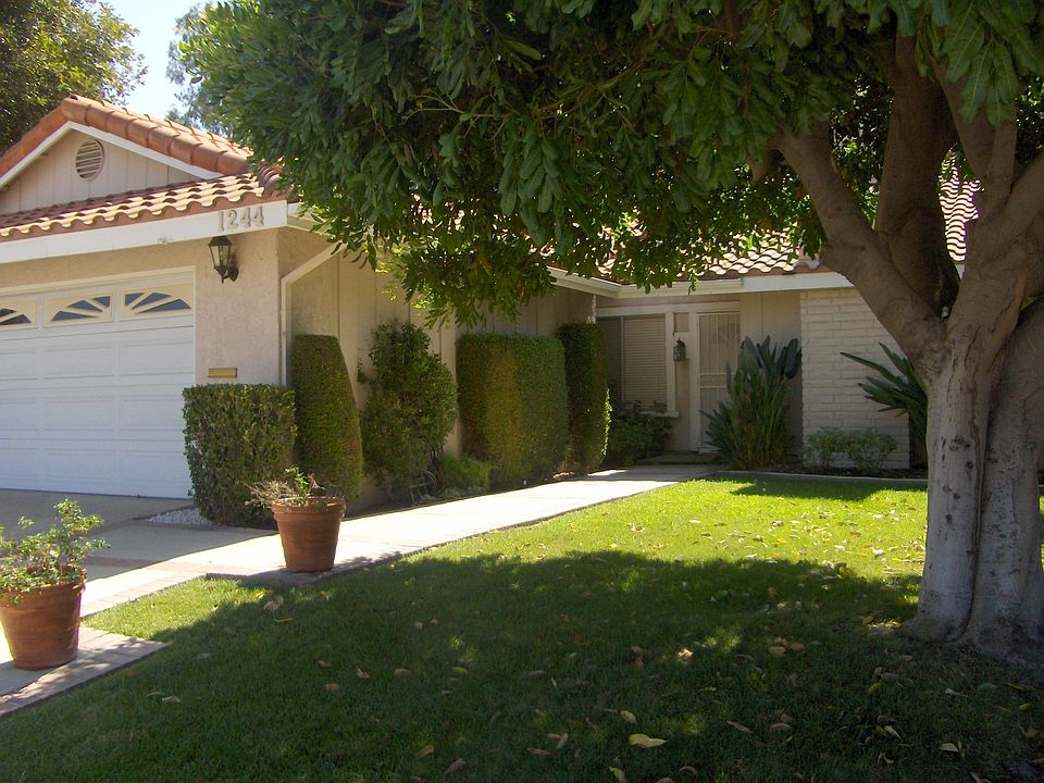 1st image of 1244 Avenida Loma Vis