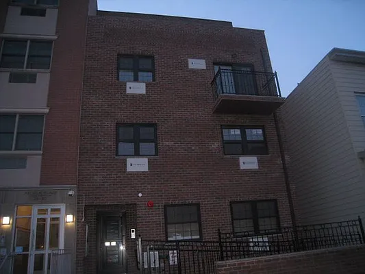 Rented by Alexiou Realty | media 12