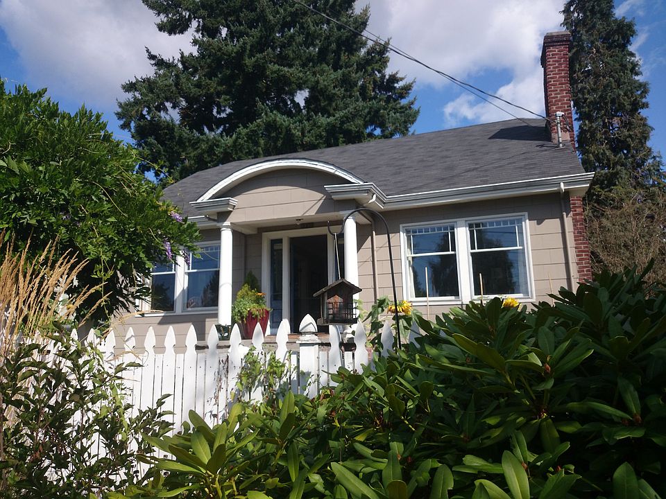 2nd image of 6530 31st Ave NE