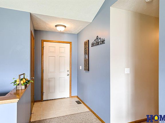4th image of 8811 Leighton Ave