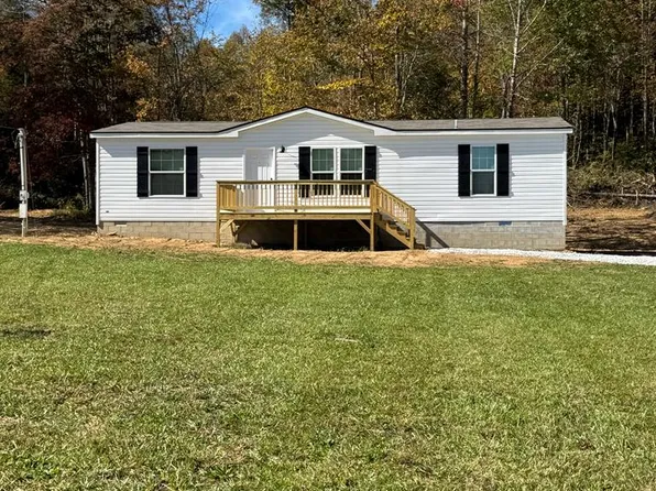 2066 Anderson Rd, Monterey, TN 38574