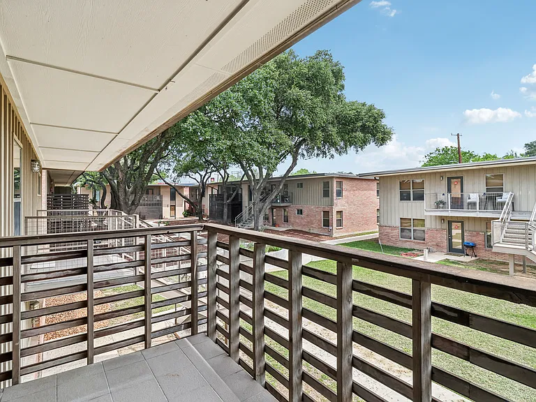 Dot Commons Apartments — Photo 24