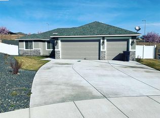 5013 Pinehurst Dr, Pasco, WA