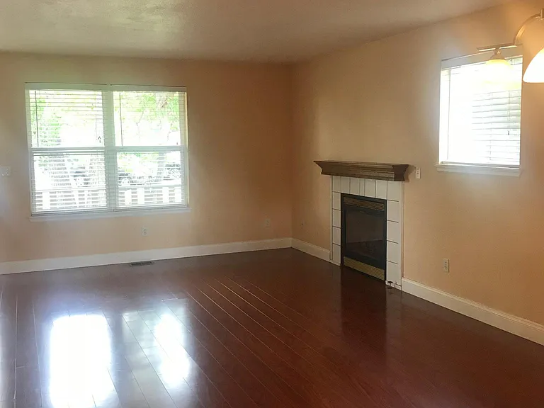 150 Pheasant Run — Photo 4