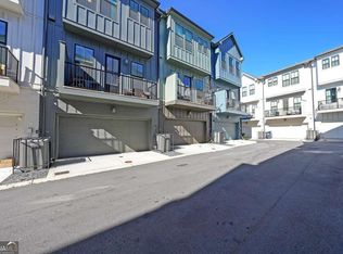 153 Chestnut Cir, Atlanta, GA 30342