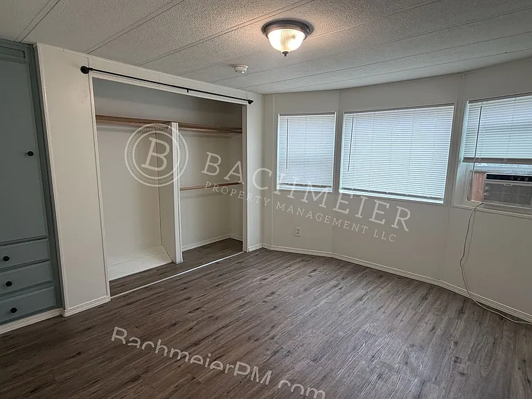 515 SW 14th St — Photo 6