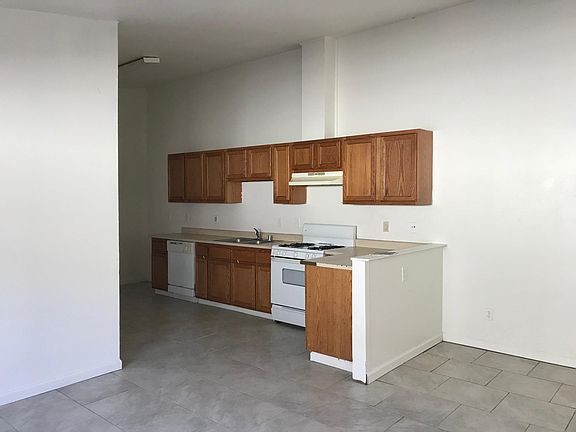3rd image of 2950 Connie Dr