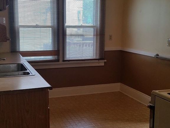 5th image of 3101 Portman Ave
