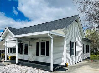 436 Granite St, Mount Airy, NC 27030