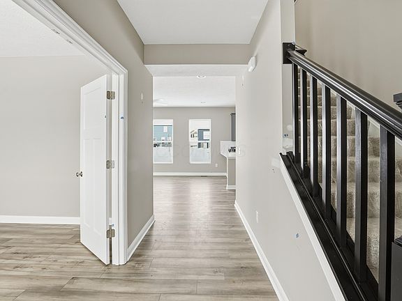 2nd image of 996 Heimat Haus Dr