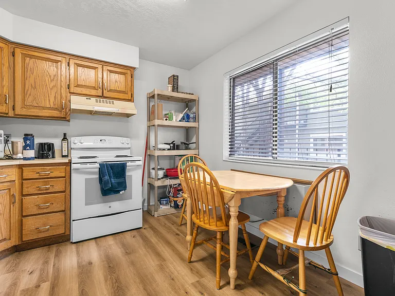 442 N 500 E #5 — Photo 4