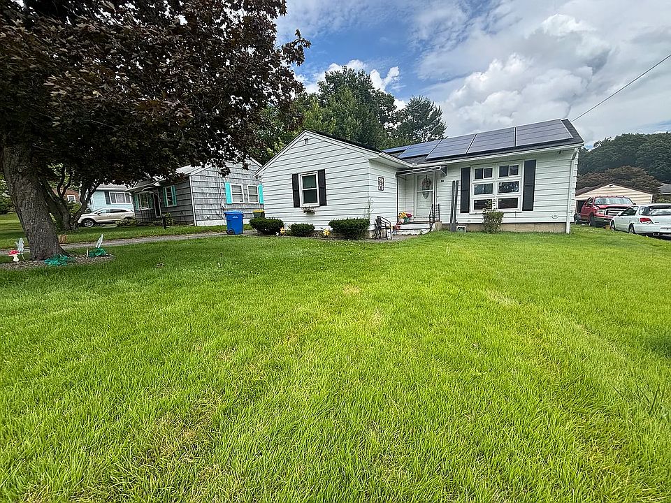1st image of 36 Deepwood Dr