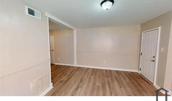 810 Chesapeake St SE #101 — Photo 5