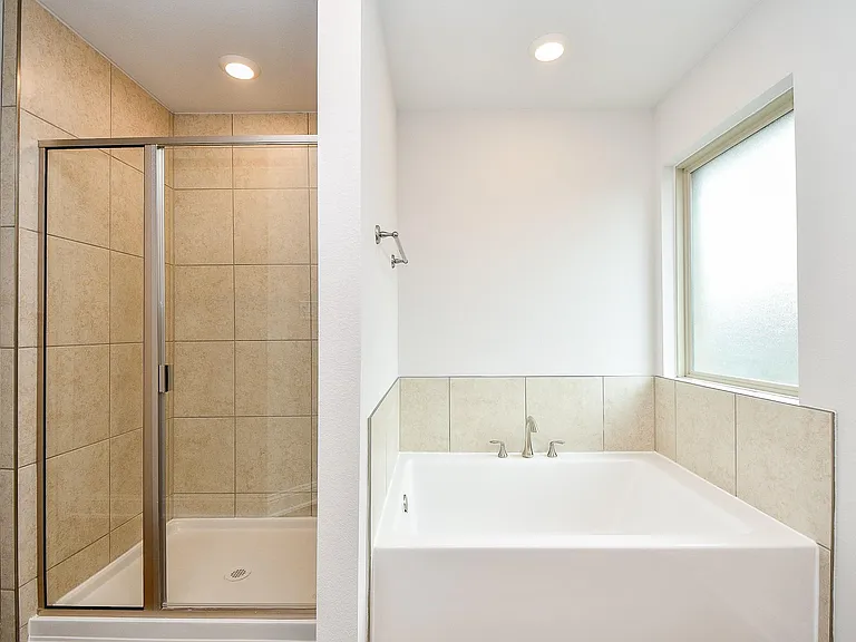 2700 Diamond Reef Ln — Photo 19