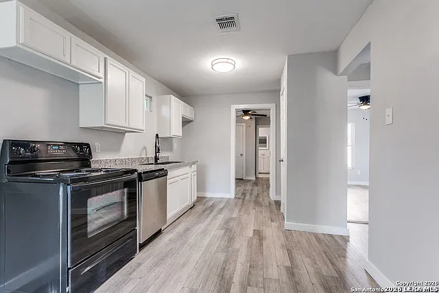 3 bed, 2.0 bath, 700 sqft, $1,350 — Photo 4