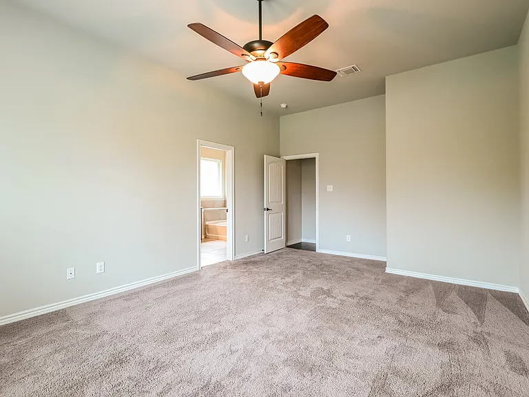 325 Strait Ln — Photo 8