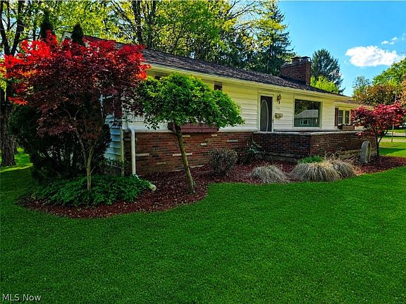 3rd image of 1702 Bears Den Rd