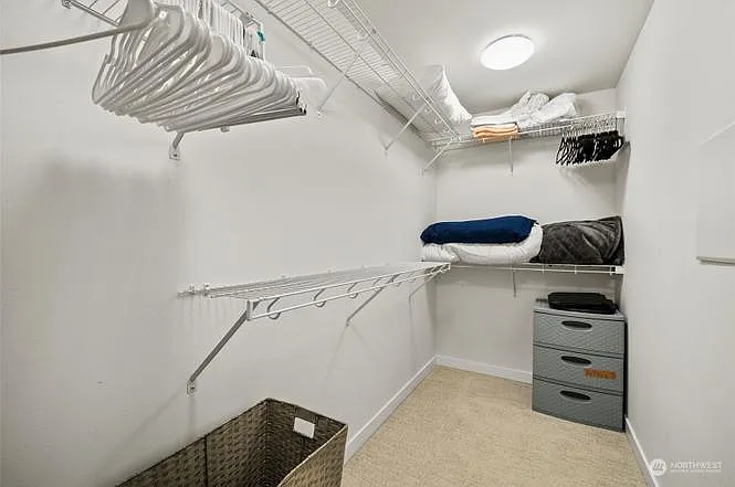 2 bed, 1030 sqft, $2,995 — Photo 3