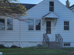 115 E Indiana Ave, Gilbert, MN 55741