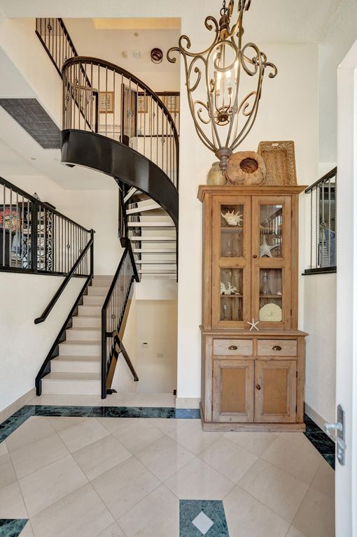 1780 Bay Drive, photo 2