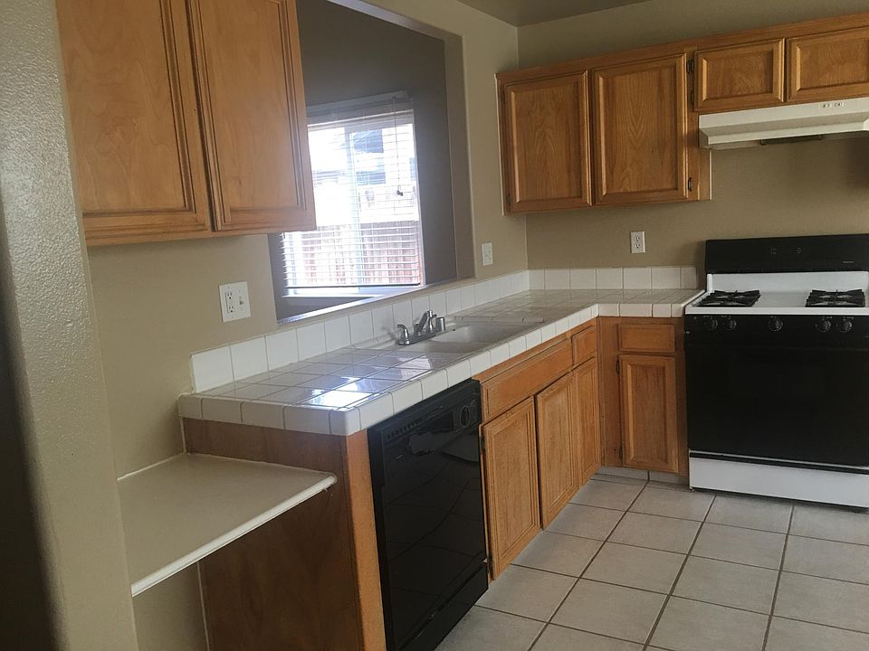 2nd image of 5409 Sugar Pine Dr