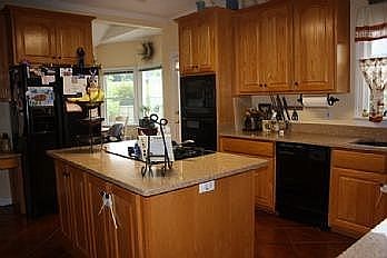 4th image of 821 Satinwood Ct