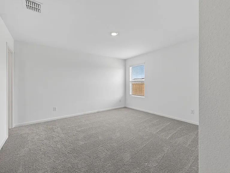 2021 Derby Ln — Photo 7