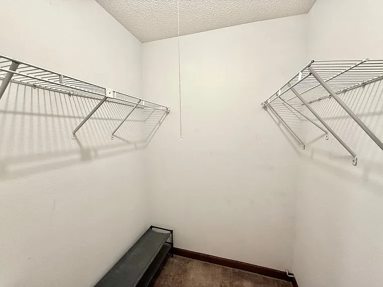 955 Ridgepoint Ct — Photo 19
