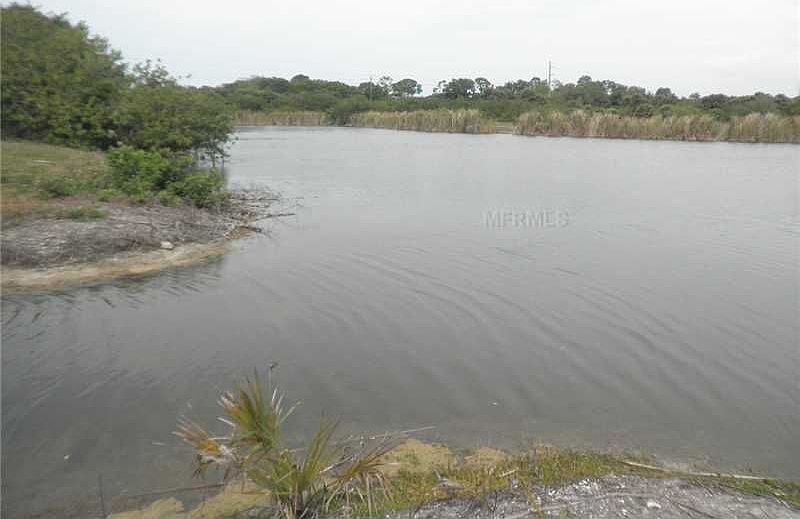 2nd image of 100 Hunter Rd