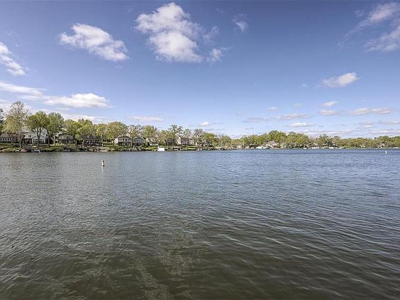 5th image of 33 Dockside Dr