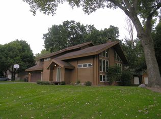 2116 Vienna Ln, Eagan, MN 55122