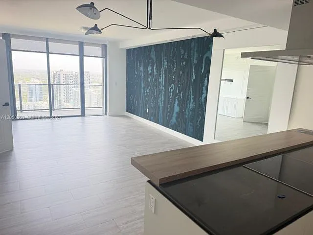 1 bed, 1.5 bath, $6,000 — Photo 2