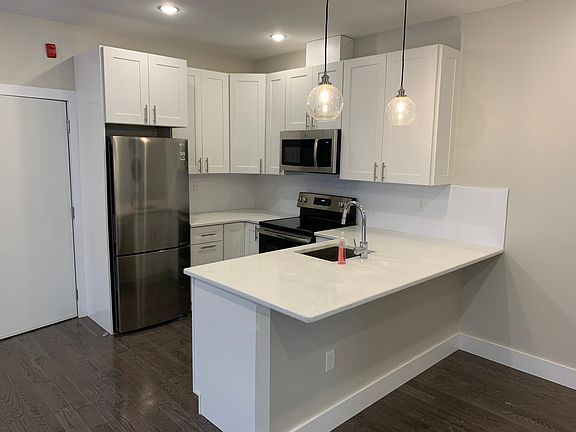 2nd image of 4705 Chester Ave Floor 3