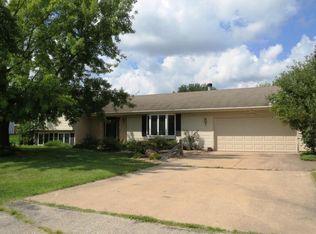 N1507 Fawn Ridge Dr, Greenville, WI 54942