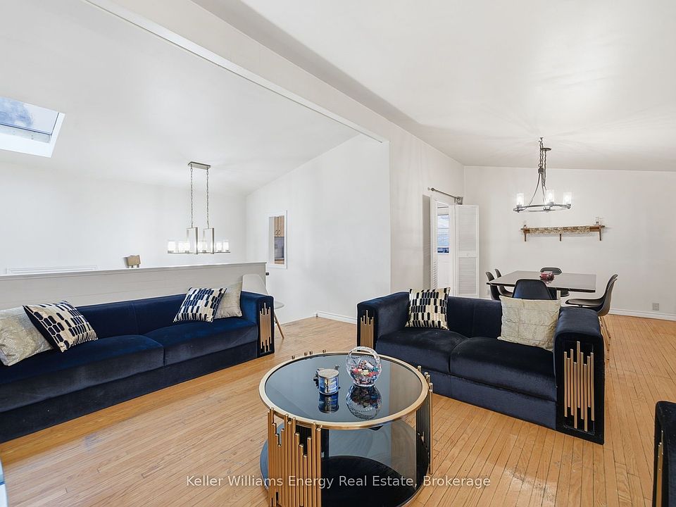 1st image of 42 Oakley Blvd