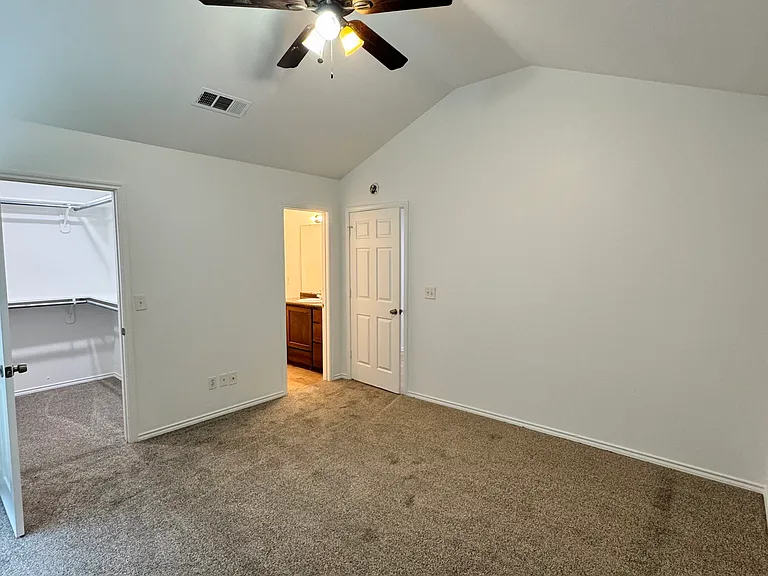 105 W Fairview St #4 — Photo 7