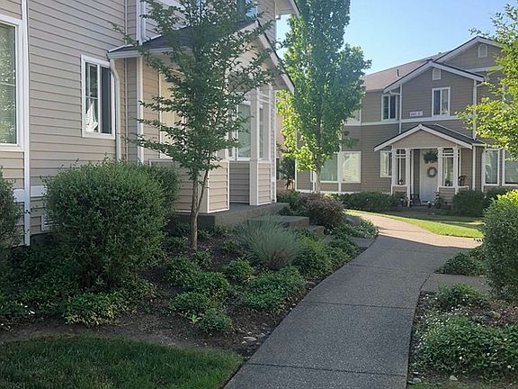 2nd image of 2045 Bobs Hollow Ln Unit B