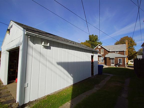 2nd image of 2428 5th Ave