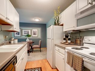 4401 Park Glen Rd APT 145, Saint Louis Park, MN 55416