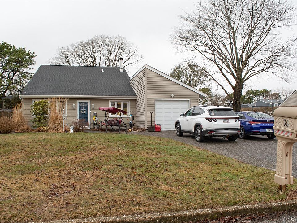 1st image of 36 Narragansett Avenue