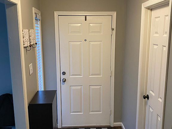 2nd image of 905 Sir Wilfred Cir