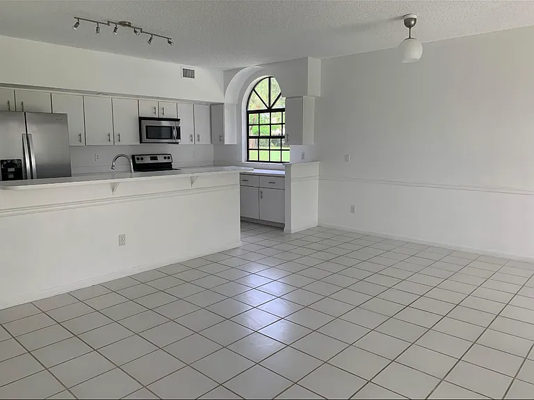 8073 Aberdeen Dr #101 — Photo 5