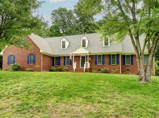 4329 Stebbins St, Chester, VA 23831