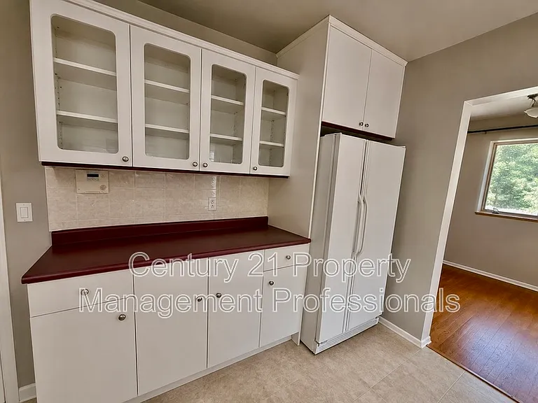 9503 Sherridon Dr — Photo 7