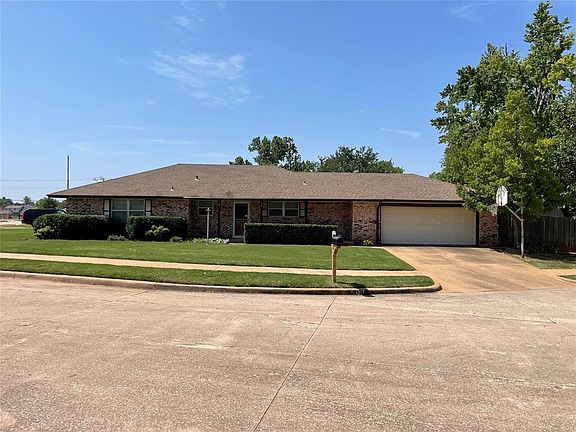 2nd image of 1317 Winding Creek Ct