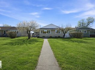 7719 71st Ave NW, Edmonton, AB T6C 0A9