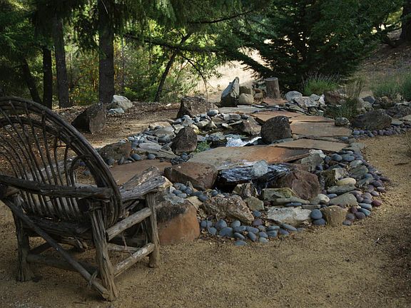 Water feature / pond