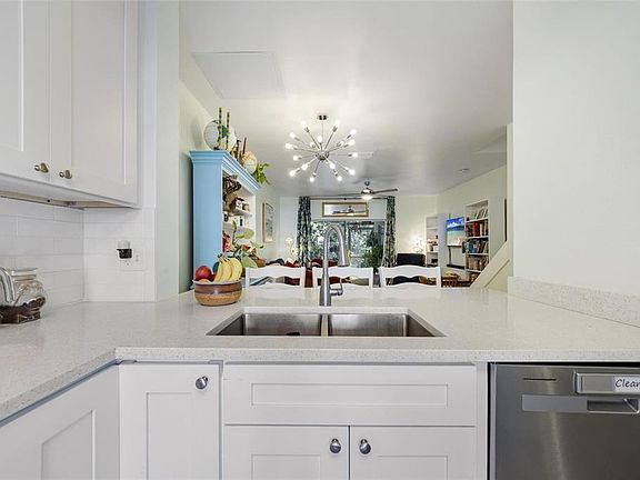 3rd image of 5937 Bayside Key Dr